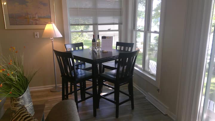 Lake Front Cottage on Iyopawa Island & Golf Course