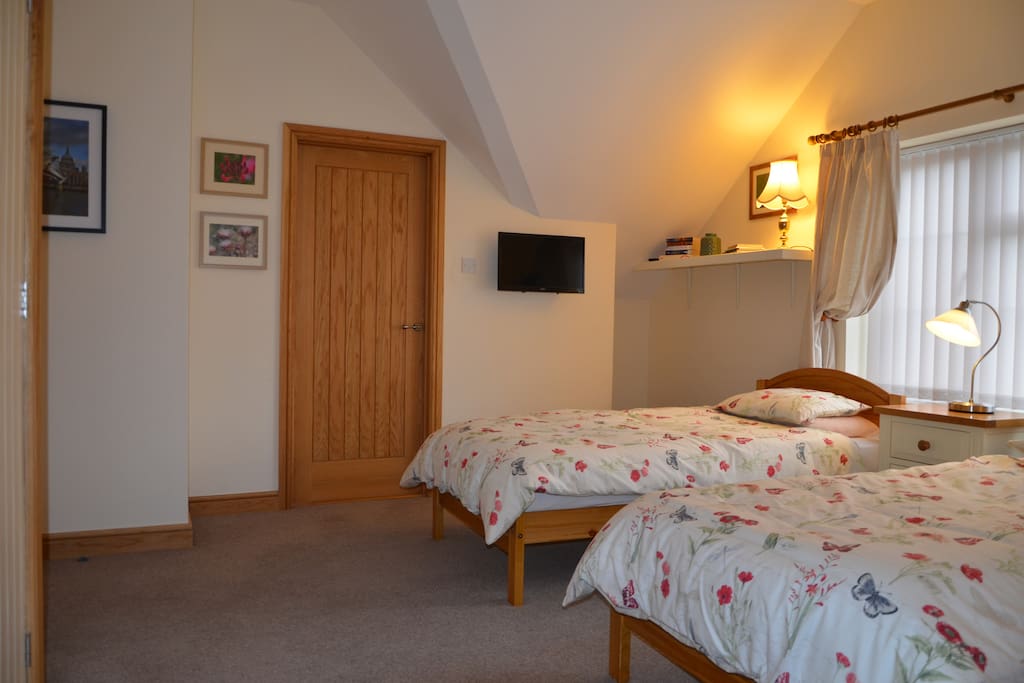 Twin room with view to en-suite