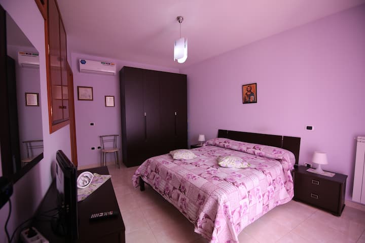 Camera da letto con bagno