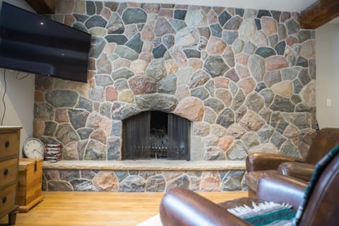 Separate apartment with  pool, on golf course.