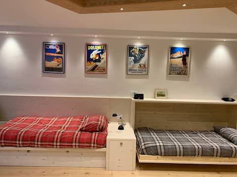 Largo Poste Cortina Studio