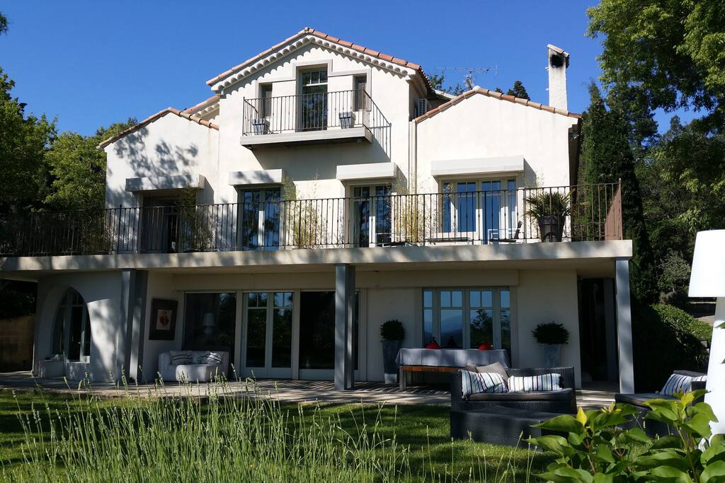 Façade