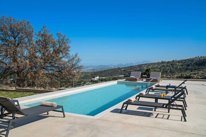 Villa with private pool and sport facilities ! gallery image 5