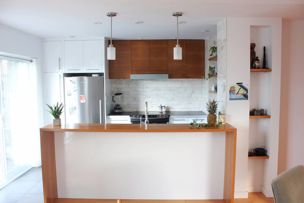 Kitchen and bar
