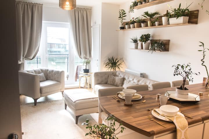Double Room in Luxury Apartment in the RiverFront