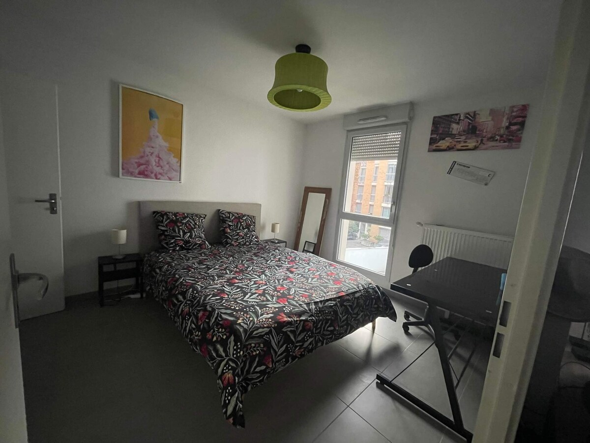 Spavaća soba s bračnim krevetom (širine 150