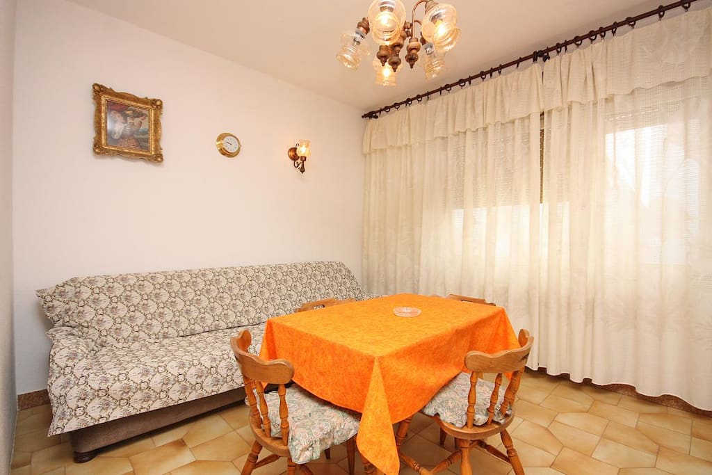 Dining room, Surface: 16 m²