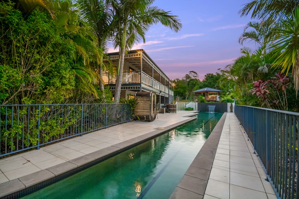25 m pool and hot tub and sauna
