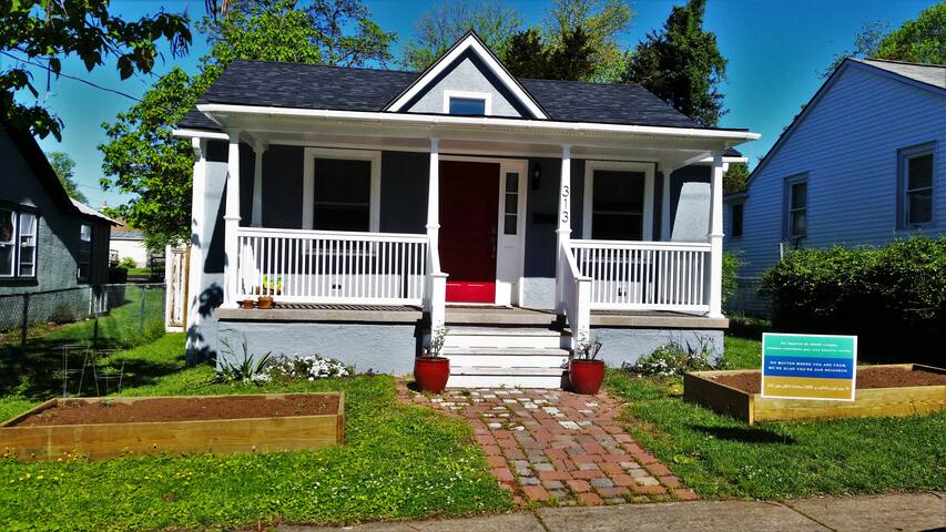 In the Heart of Charlottesville - No Cleaning Fee