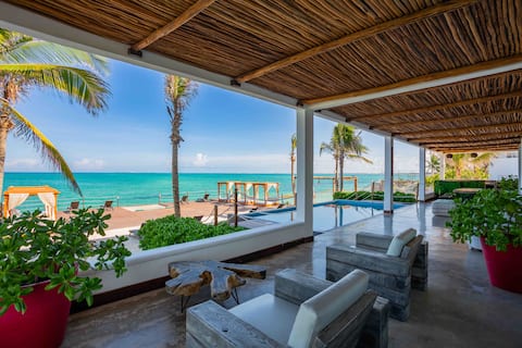 Beachfront Villa-private pool & chef Included