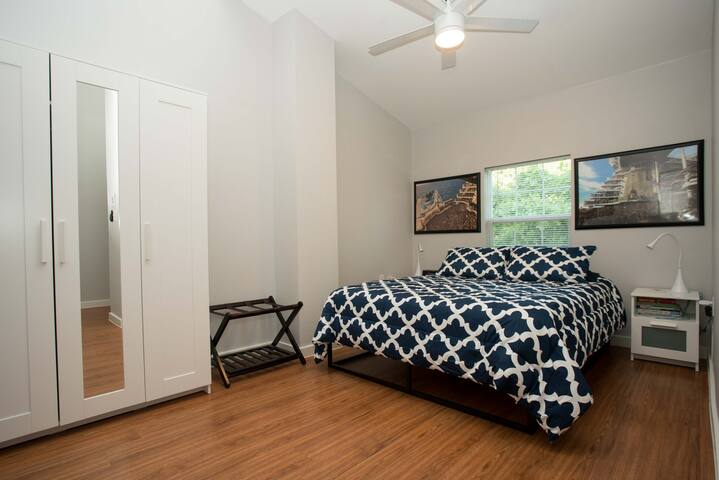 East Downtown Austin Modern Condo