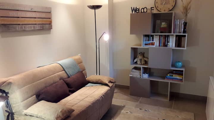 The relaxation area can be transformed into an extra bedroom.