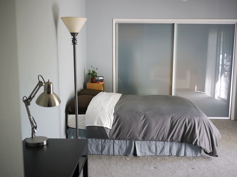 Private room with full size bed