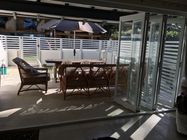 John Street Townhouse gallery image 2