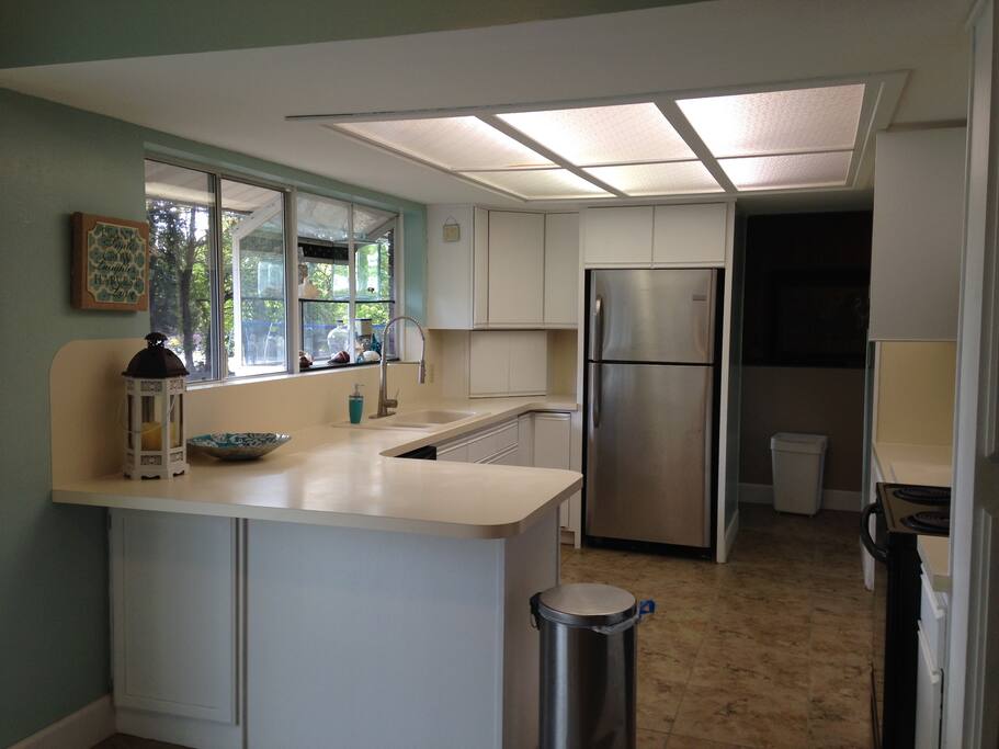 Everything you would find in your own kitchen for your use to cook and entertain
