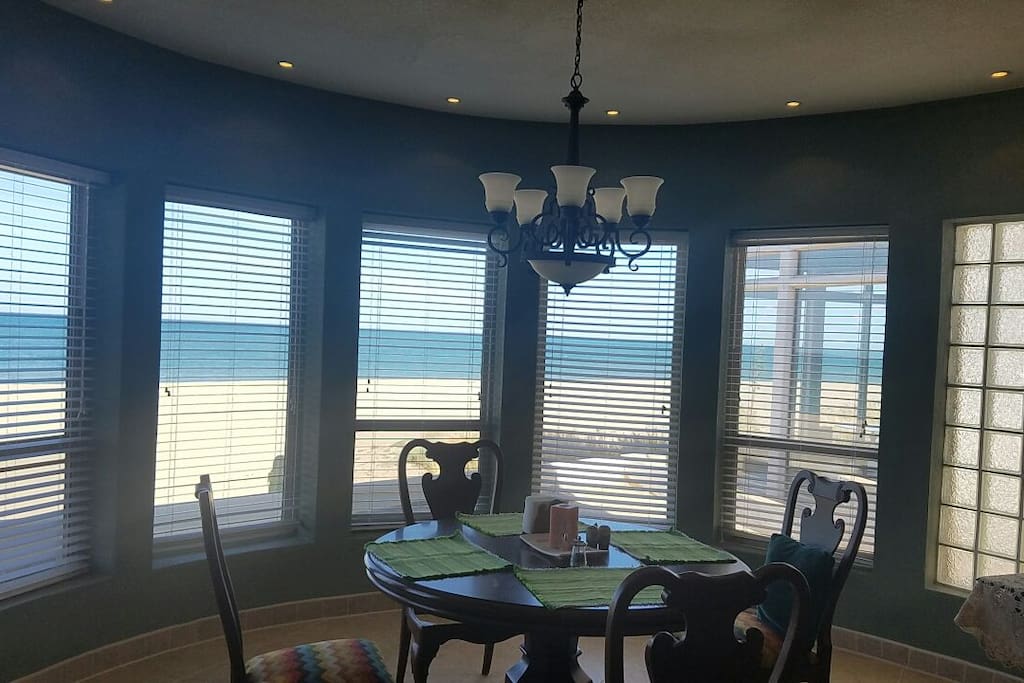 dining area- sea view
