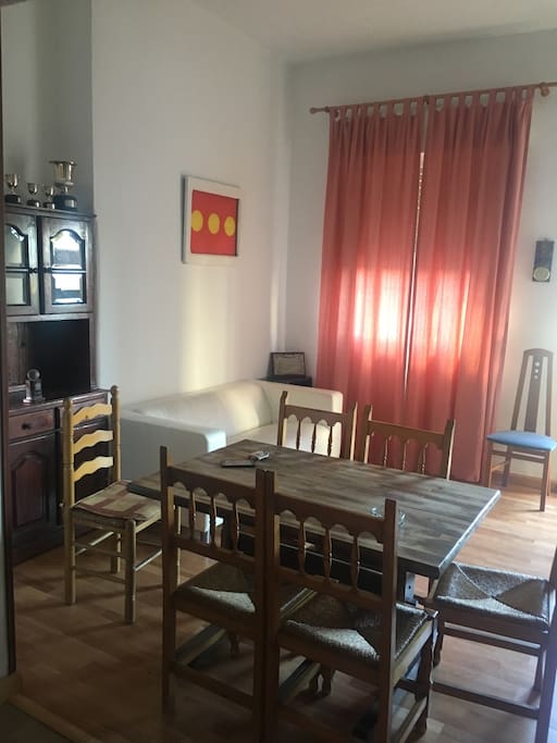 Comedor, sofá, mueble entrada, mueble castellano