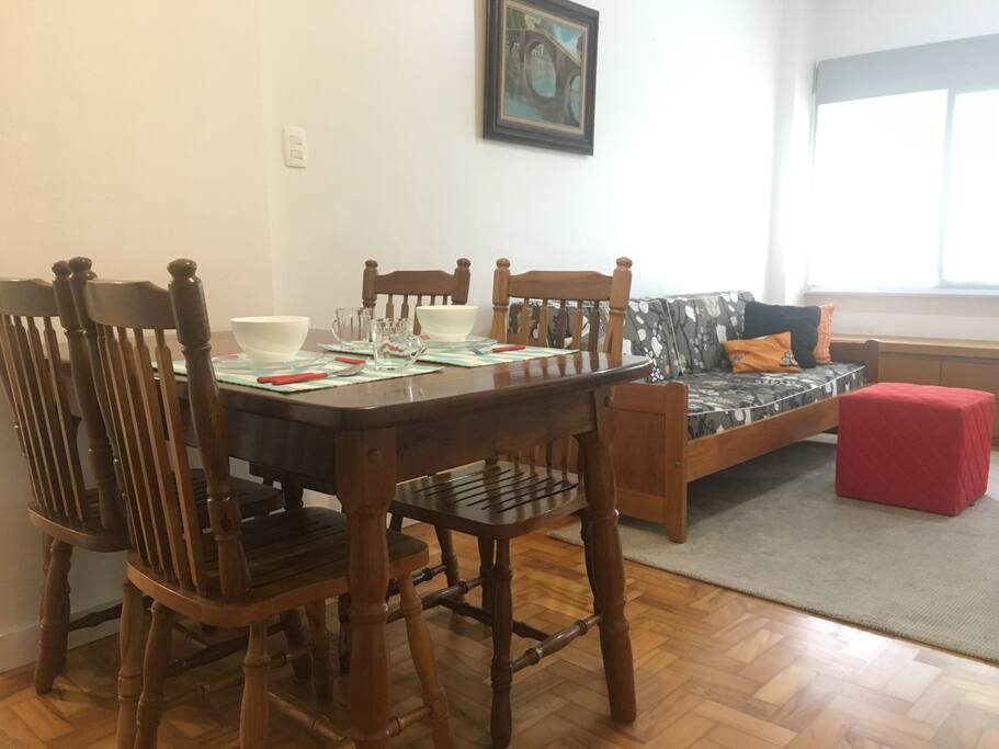 Sala de jantar e estar integradas