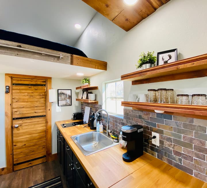 Pryor OK, Tiny House living at its best! Tiny houses for Rent in Pryor, Oklahoma, United