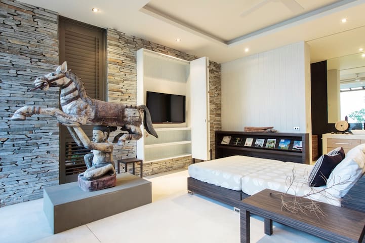 The Luxe Nomad managed Airbnb listing 3