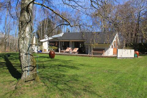 Modern and Quality Cottage close to Beach
