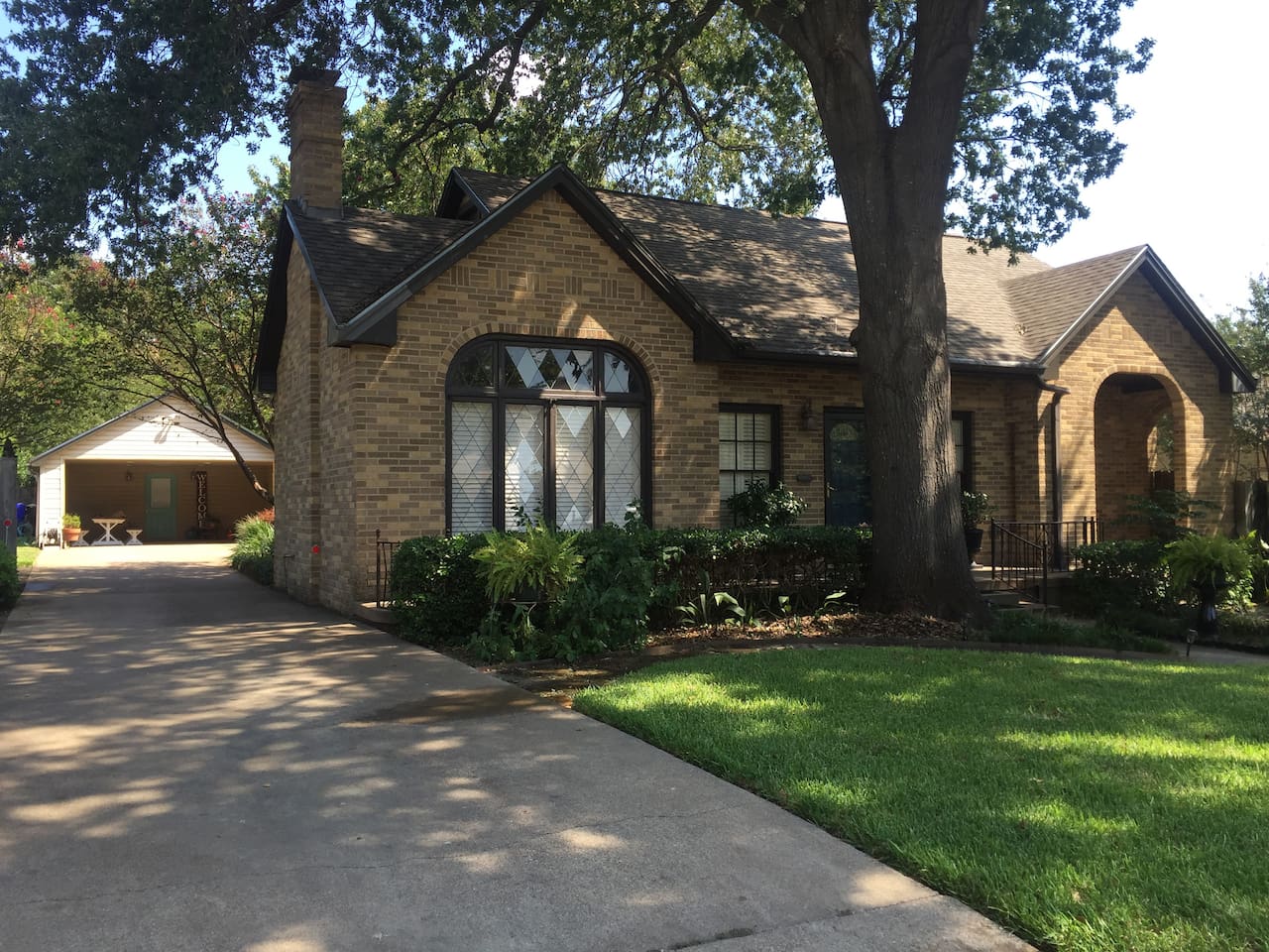 30+ Dreamy Airbnb Waco Vacation Rentals 90 Image of Airbnb rental in Waco
