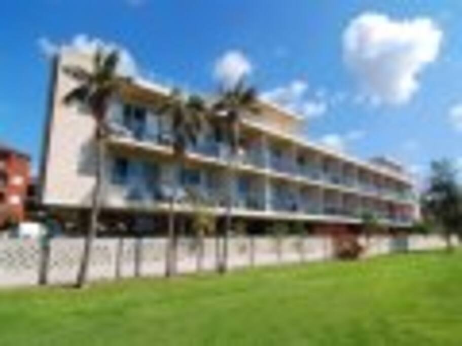 overlooks beachfront reserve