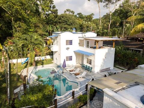 House with a PRIVATE POOL 4 minutes from Irtra with A/C