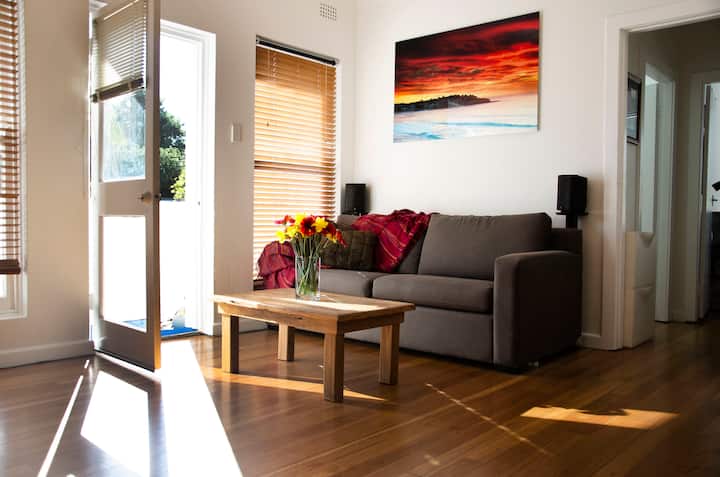 2b Sun Soaked Bondi Beachfront Apt - Bondi Beach