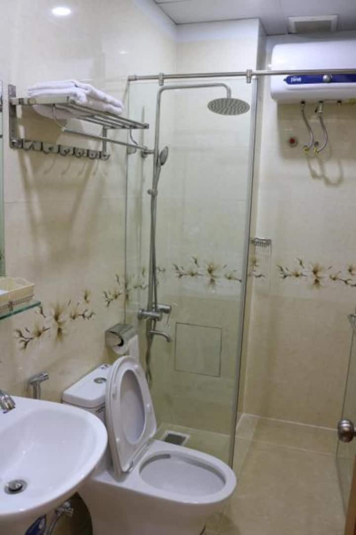 Jednokrevetna soba – bračni krevet (širine 180 – 200 cm) – 2 osobe, 1. fotografija