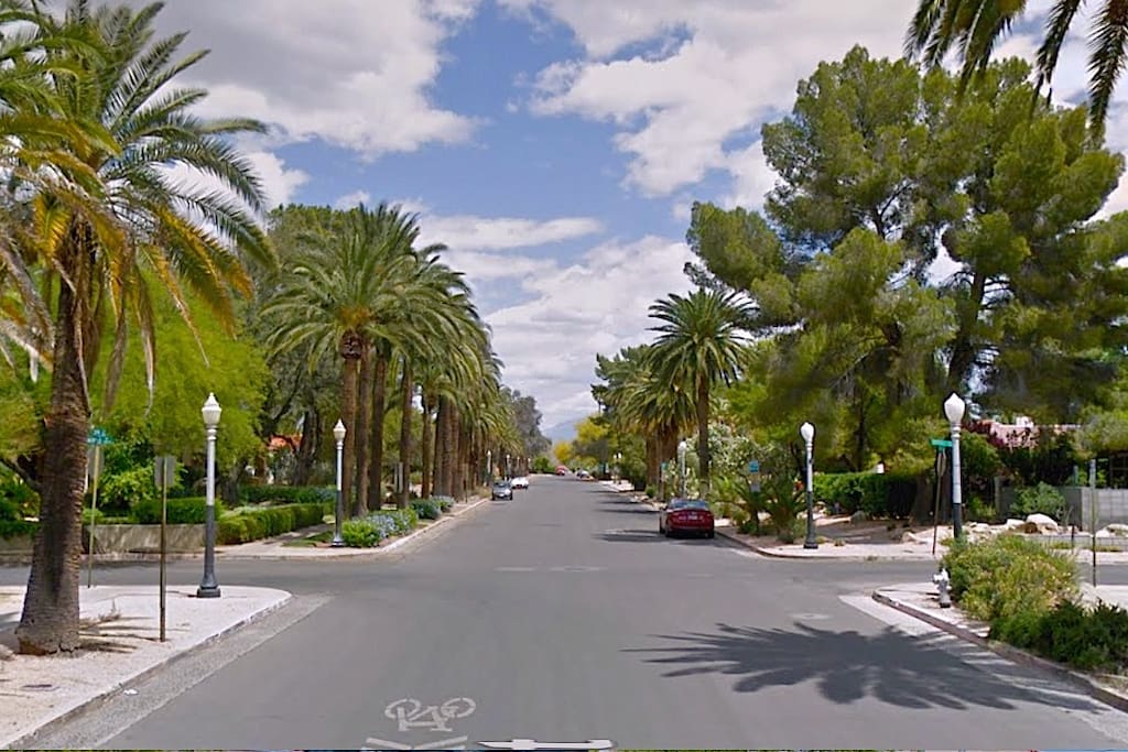 Prime location - Historic Neighborhood - 3rd St bike/walk path is 1 block south
