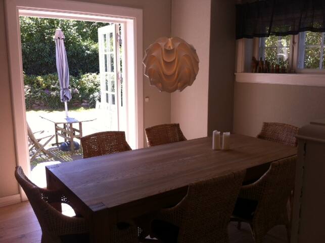 Iidyllic house – 10 minutes walk to beach & center gallery image 5