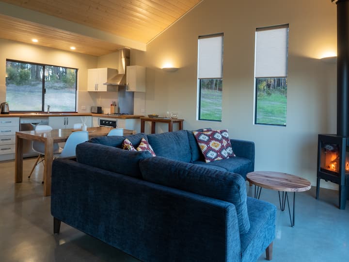 Valley Retreat, Treeton Winery, Margaret River Cottages for Rent in