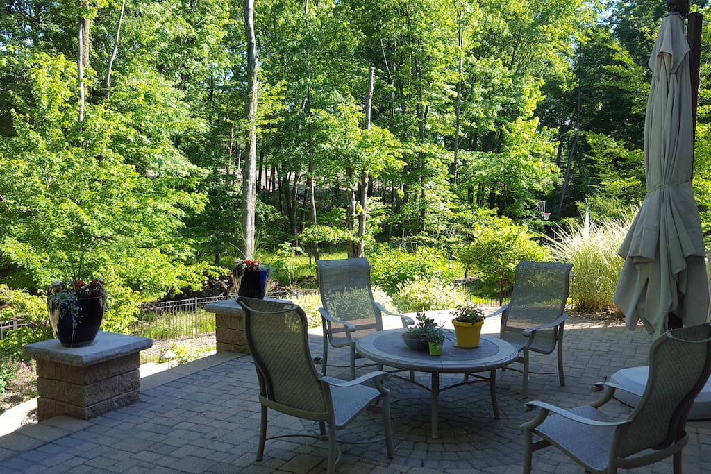 Lower Patio lounge area