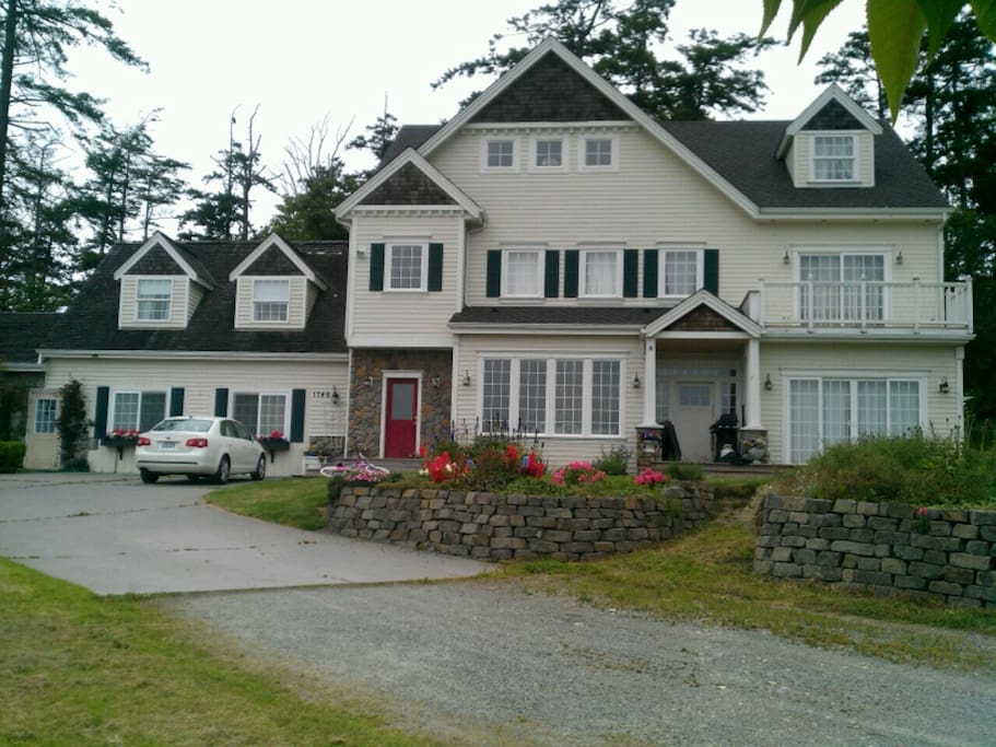 Whidbey Waterfront Cottage Oak Harbor/Coupeville Houses for Rent in Oak Harbor, Washington