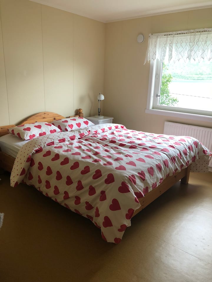 غرفة النوم 2