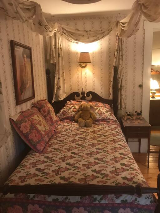 Canopy Room