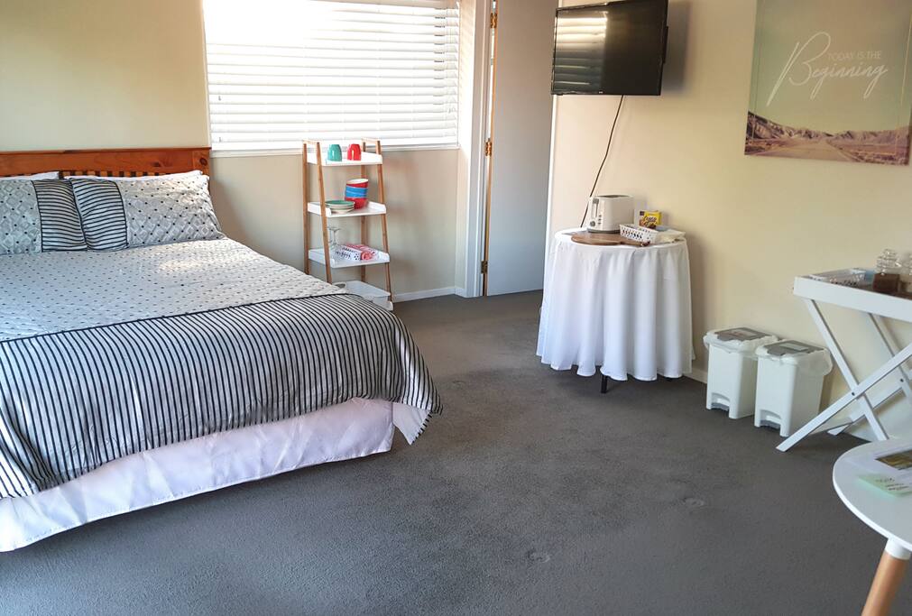Private Bedroom 1