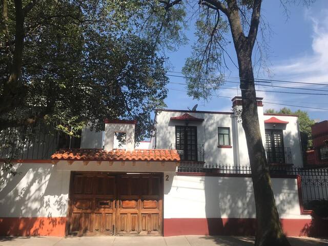 Casa Bola, nice house near Coyoacan. gallery image 2