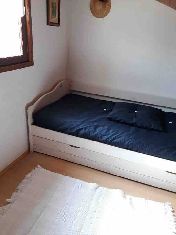 Chumba cha kulala cha Mezzanine na kitanda cha trundle