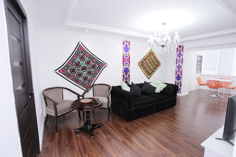 Overlooking Registan Square 2 Bed Modern Apartment