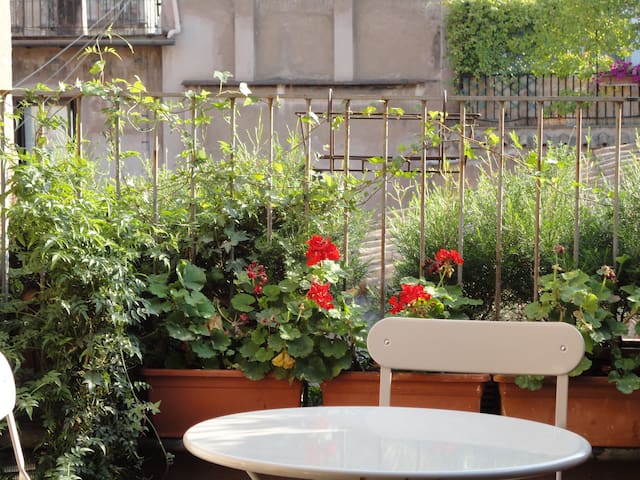 Campo de’ Fiori lovely terrace