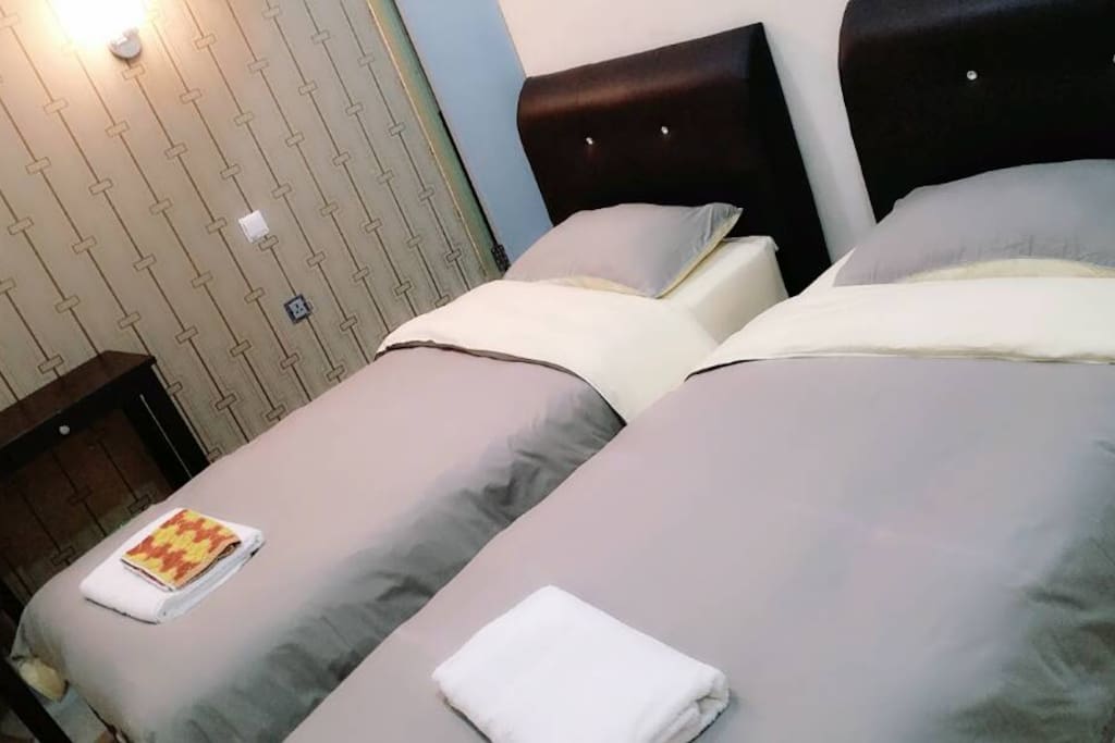 Twin Bed ROOM