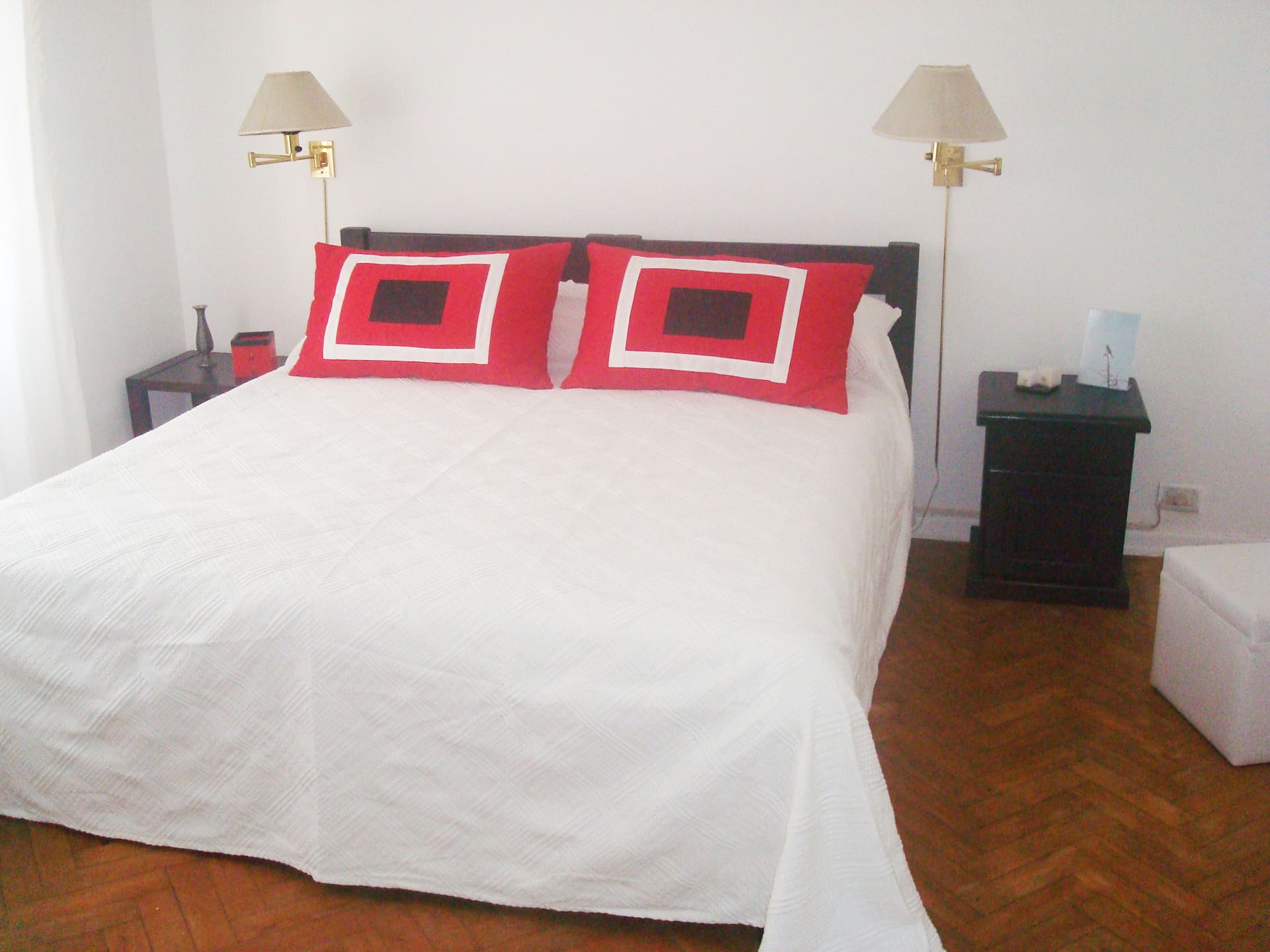 One-bedroom apartment in Monserrat