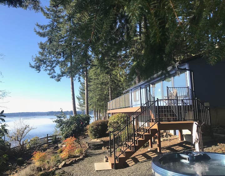 Studio Cottage near the Bay — primary photo