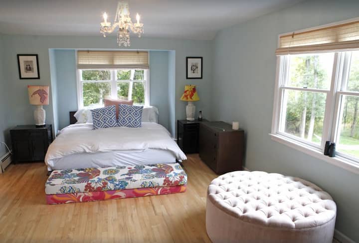 غرفة نوم 1 ماستر بسرير كبير