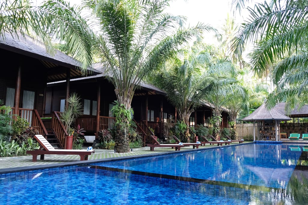 Swimming pool