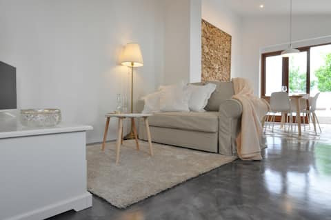 Popular Airbnb listing: A Wonderful Nest - Home for your Romantic Getaway in Alcantarilha