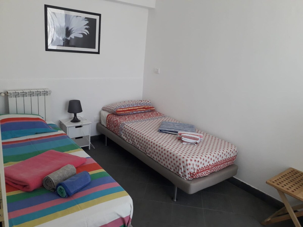 Spavaća soba s bračnim krevetom na prvom katu 