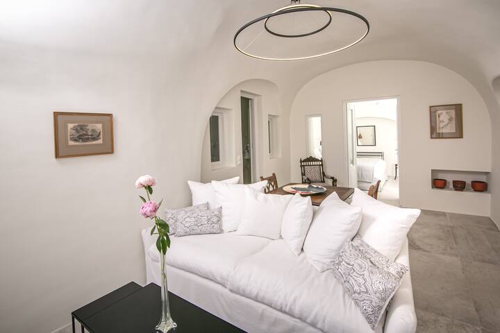 Two Bedroom Villa, Outdoor Hot Tub – Aloia Villas gallery image 3